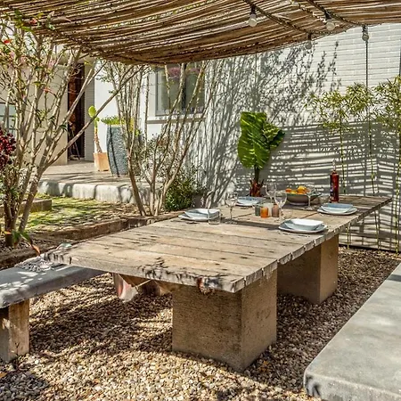 Sleeps 6 With Pool Air Con And Wifi *