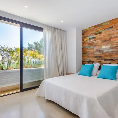 Sleeps 6 With Pool Air Con And Wifi * Santa Eulària des Riu