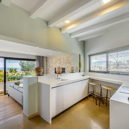 Βίλα Sleeps 6 With Pool Air Con And Wifi